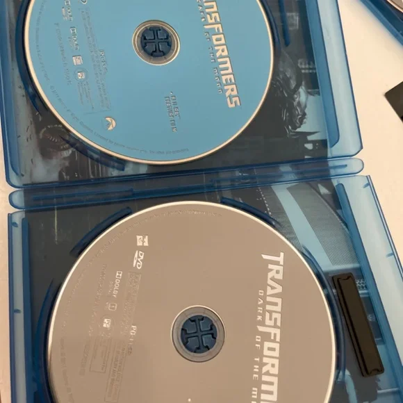 2 Transformers Blu-Ray Movies Dark of the Moon and Revenge of the Fallen - Picture 10 of 11